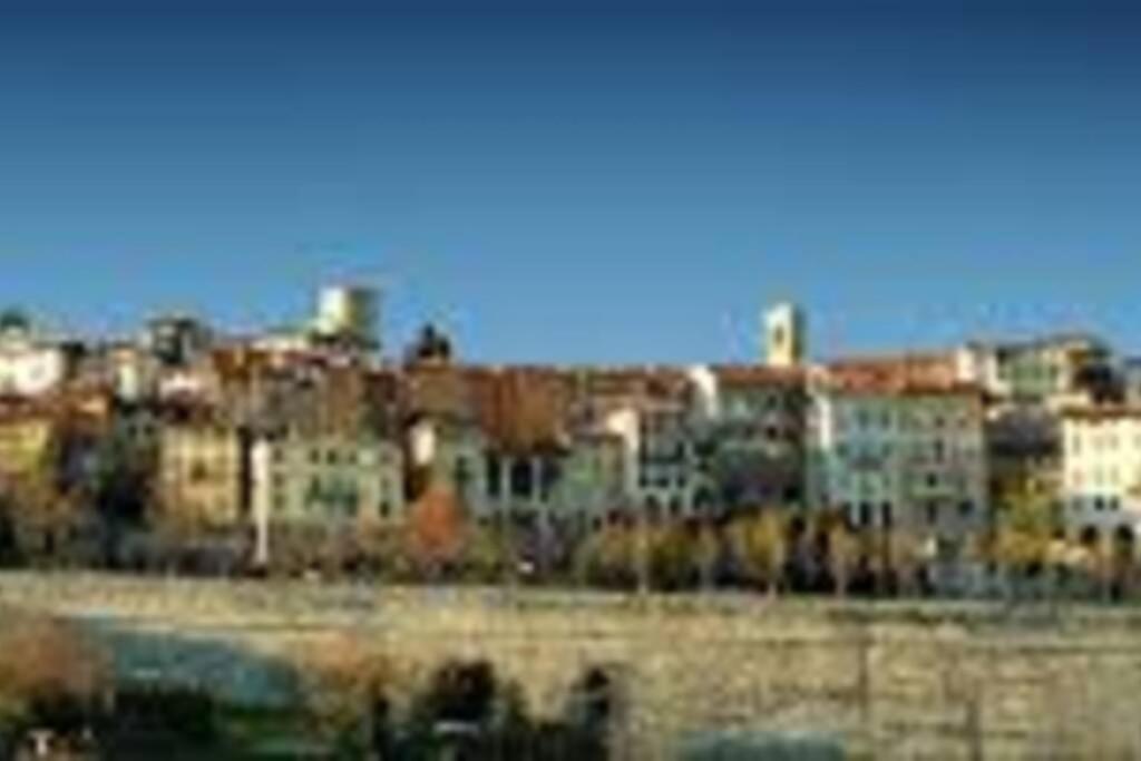 Appartamento Entire Flat, Independent Entrance, 20 Mins To Bgy - Bergamo Milan Airport Nembro Esterno foto