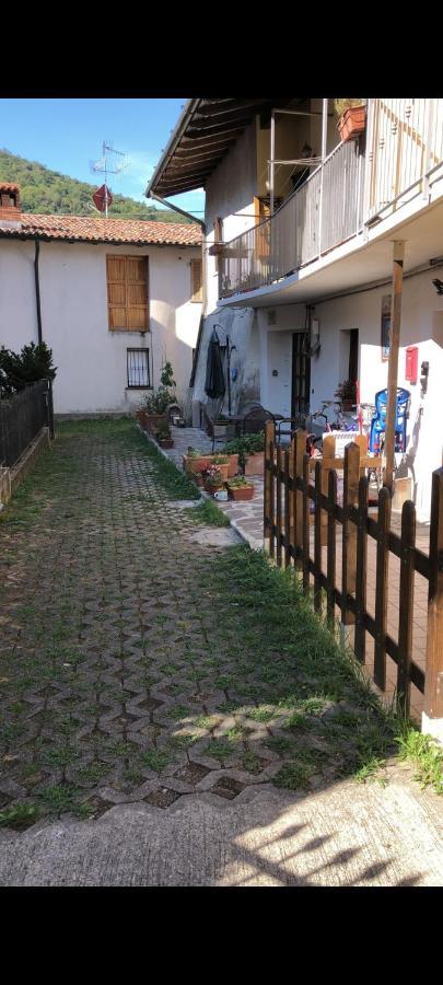 Appartamento Entire Flat, Independent Entrance, 20 Mins To Bgy - Bergamo Milan Airport Nembro Esterno foto